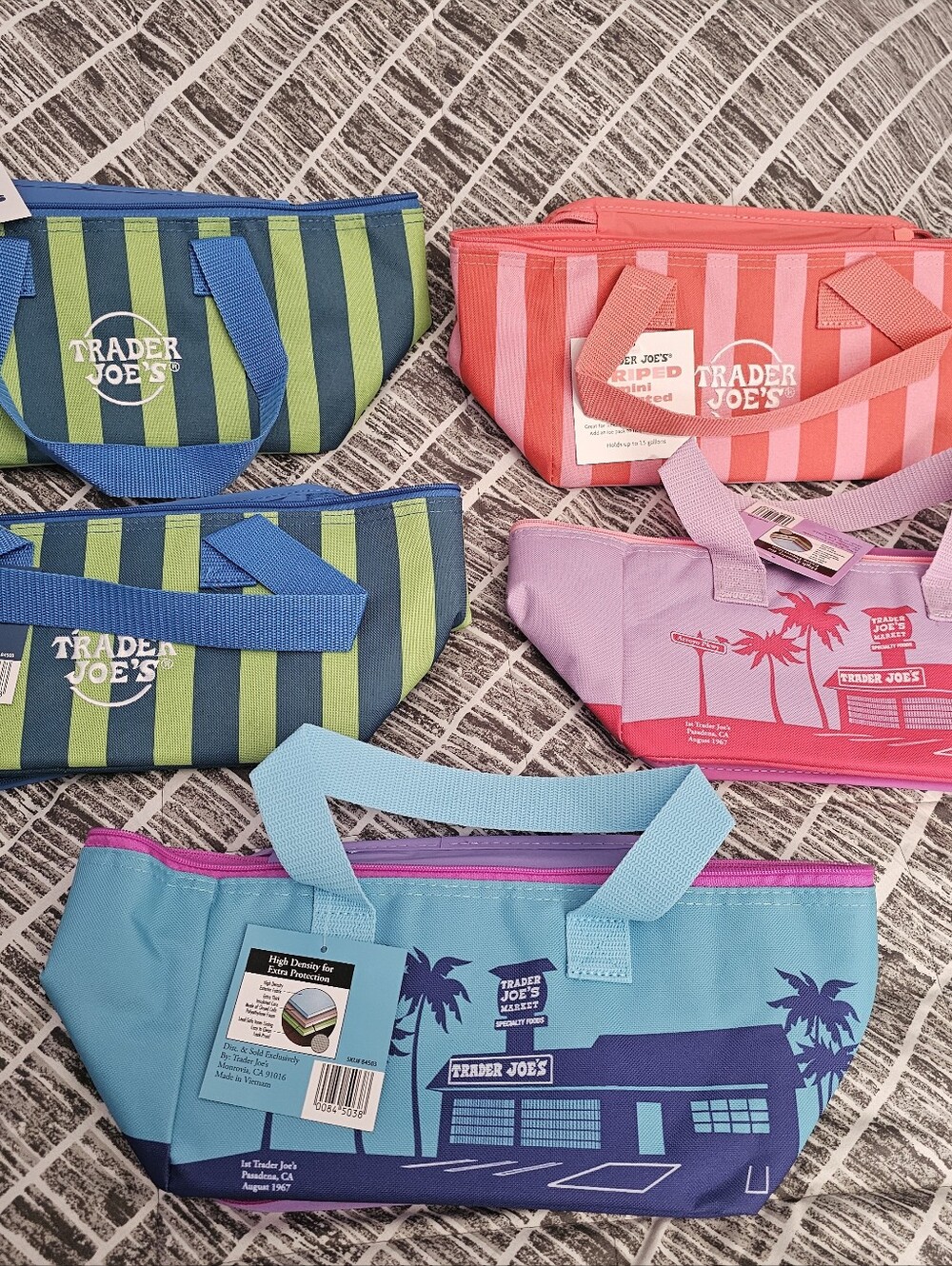 Trader Joe's Mini Insulated Bag Set 5 Pc 2026 - Picture 2 of 3